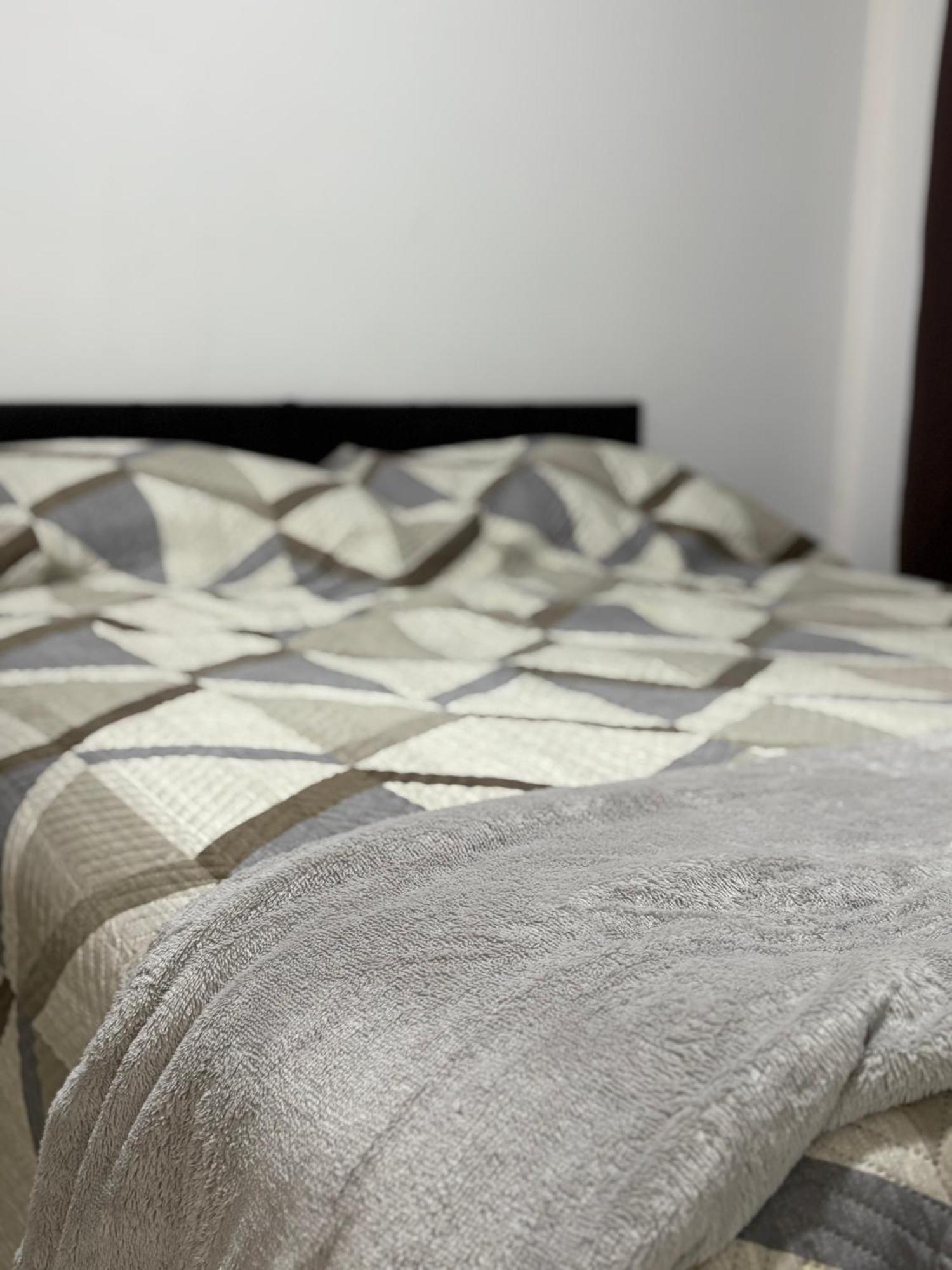 Seu Lar No Porto, 2qts Sendo Uma Suite, 10min Do Aeroporto Sdu Apartamento Rio de Janeiro